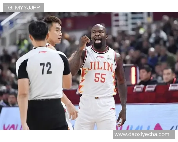 媒体人分析白边外援DPOY先例郭昊文落选引发关注与反思